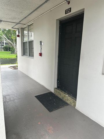 4850 NW 29th Court 132, Lauderdale Lakes, FL 33313