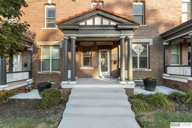 817 S 33rd Street, Omaha, NE 68105