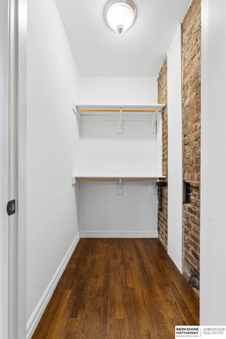 817 S 33rd Street, Omaha, NE 68105