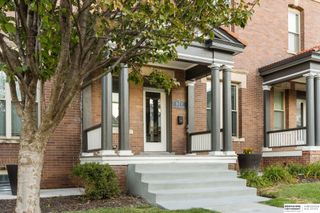 817 S 33rd Street, Omaha, NE 68105