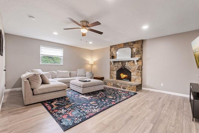 3694 Westbrook Drive, Hilliard, OH 43026