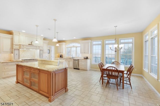 14 Cooper Rd, Mendham Twp., NJ 07945