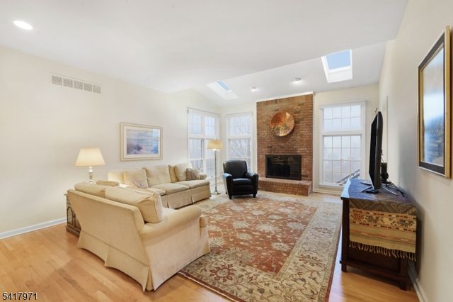 14 Cooper Rd, Mendham Twp., NJ 07945