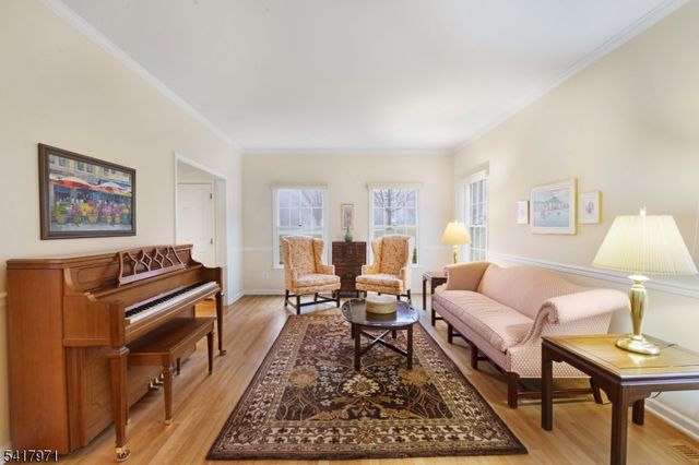 14 Cooper Rd, Mendham Twp., NJ 07945