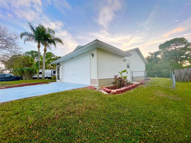 1150 SW Jumper St, Port St Lucie, FL 34983