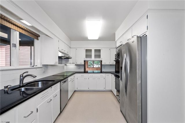 8806 Ocean Front AVE, Virginia Beach, VA 23451