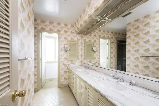 8806 Ocean Front AVE, Virginia Beach, VA 23451