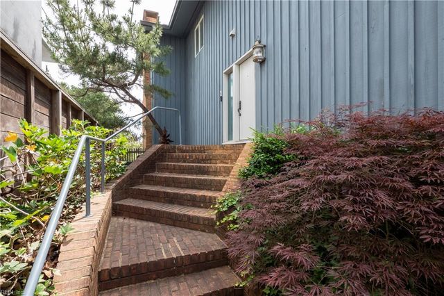 8806 Ocean Front AVE, Virginia Beach, VA 23451