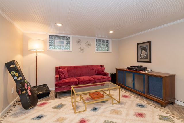 8811 Waruf Avenue, Portage City, MI 49002