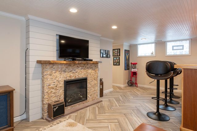8811 Waruf Avenue, Portage City, MI 49002