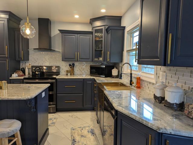 8811 Waruf Avenue, Portage City, MI 49002