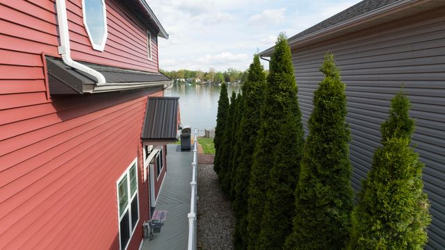 8811 Waruf Avenue, Portage City, MI 49002