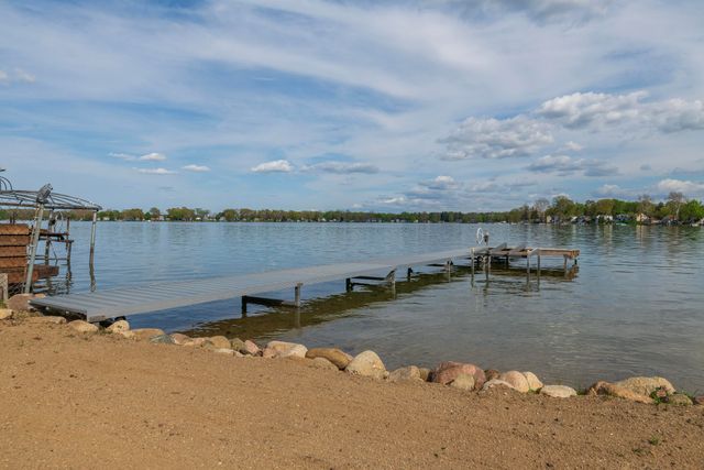 8811 Waruf Avenue, Portage City, MI 49002