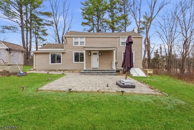 28 Wagners Ln, Warren Twp., NJ 07059