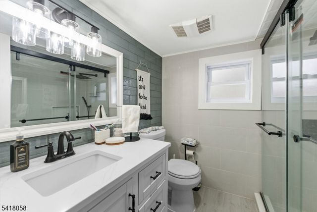 28 Wagners Ln, Warren Twp., NJ 07059