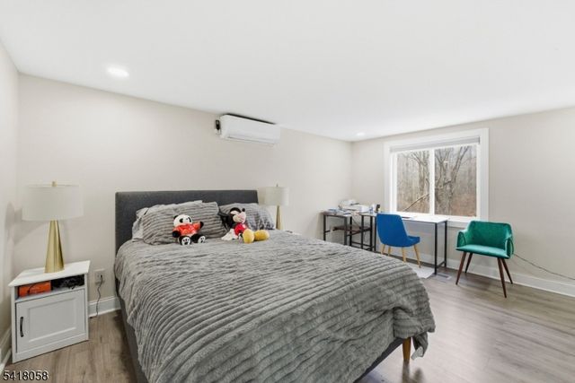 28 Wagners Ln, Warren Twp., NJ 07059