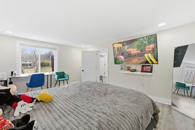 28 Wagners Ln, Warren Twp., NJ 07059