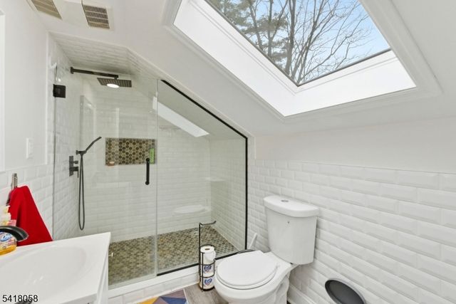 28 Wagners Ln, Warren Twp., NJ 07059