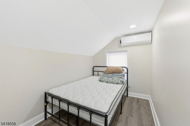 28 Wagners Ln, Warren Twp., NJ 07059