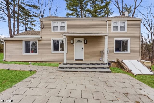 28 Wagners Ln, Warren Twp., NJ 07059