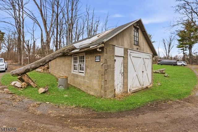 28 Wagners Ln, Warren Twp., NJ 07059