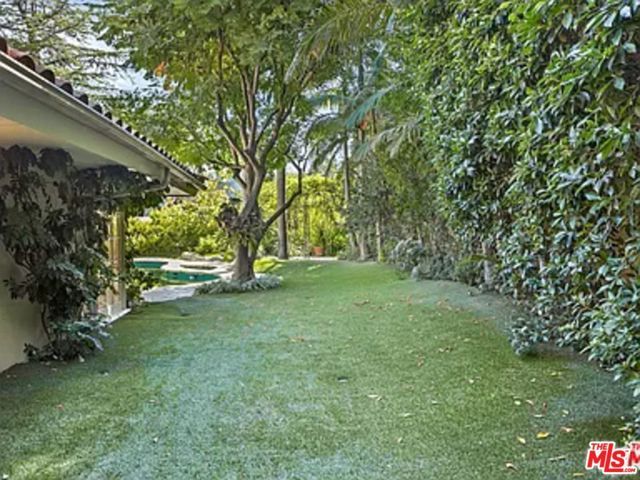 1681 Stone Canyon Road, Los Angeles, CA 90077