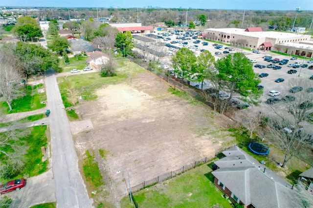 8524 Observatory Street, Houston, TX 77088