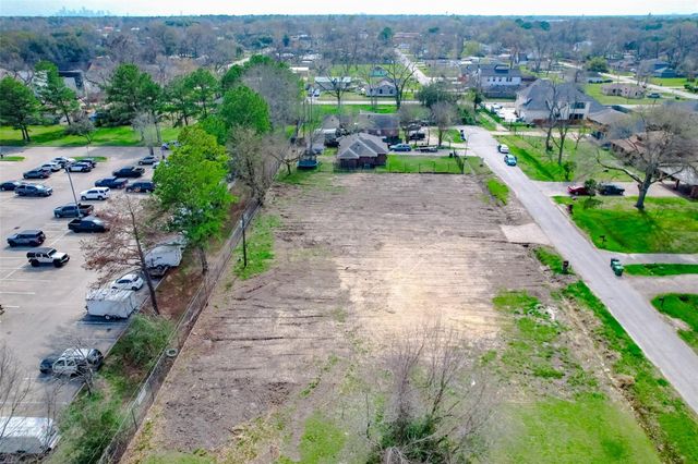 8524 Observatory Street, Houston, TX 77088