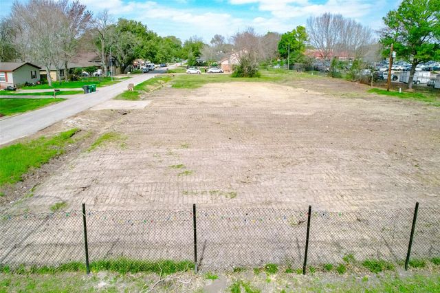 8524 Observatory Street, Houston, TX 77088