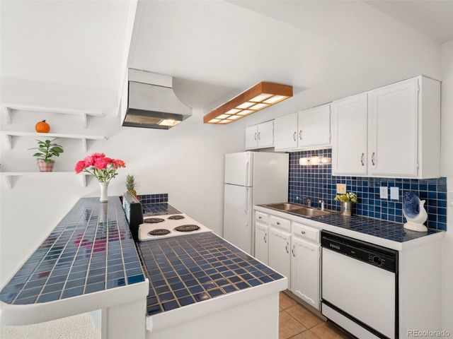 645 Manhattan Pl 304, Boulder, CO 80303