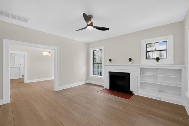 813 E NEW ORLEANS AVENUE, Tampa, FL 33603