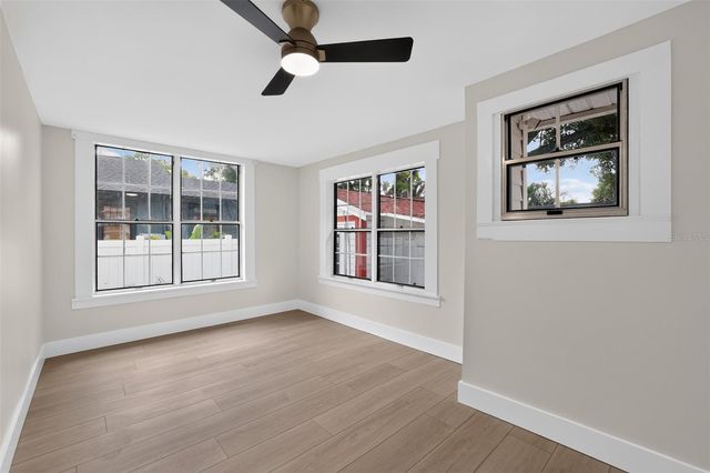 813 E NEW ORLEANS AVENUE, Tampa, FL 33603