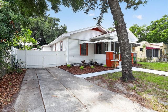 813 E NEW ORLEANS AVENUE, Tampa, FL 33603