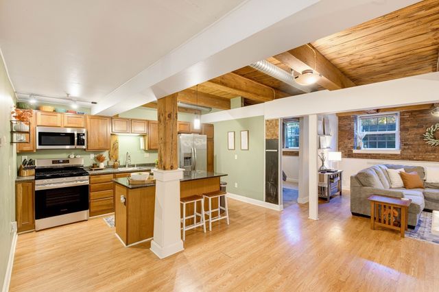 25 Cedar St 3, Amesbury, MA 01913