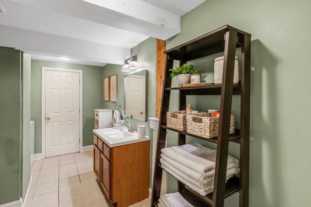 25 Cedar St 3, Amesbury, MA 01913