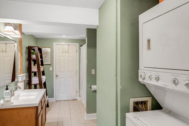 25 Cedar St 3, Amesbury, MA 01913
