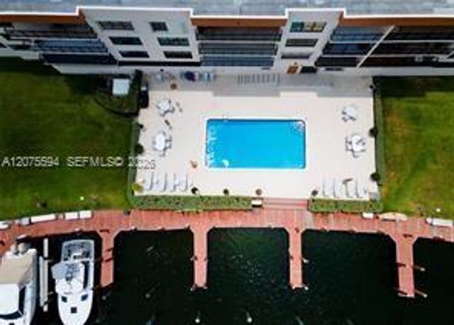200 Golden Isles Drive 401, Hallandale Beach, FL 33009