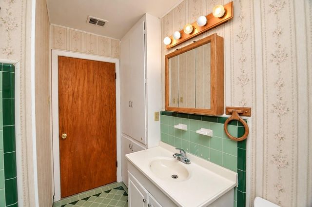 1713 Frost Street, Rosenberg, TX 77471