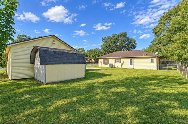 1713 Frost Street, Rosenberg, TX 77471