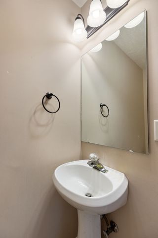 5752 Amalie Dr, Nashville, TN 37211