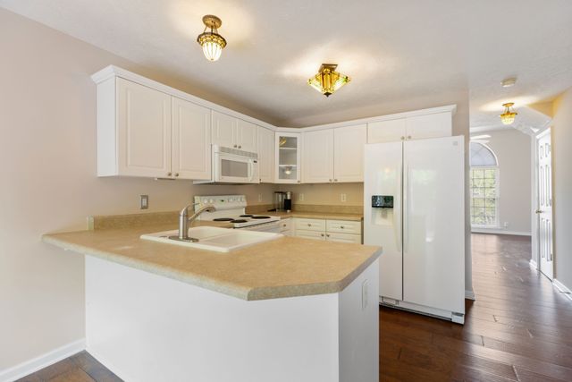 5752 Amalie Dr, Nashville, TN 37211