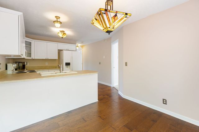 5752 Amalie Dr, Nashville, TN 37211