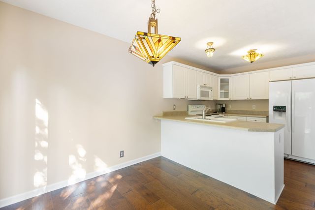 5752 Amalie Dr, Nashville, TN 37211