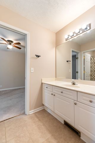 5752 Amalie Dr, Nashville, TN 37211