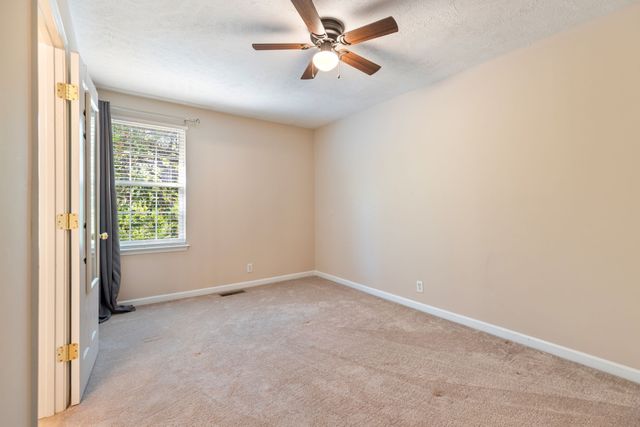 5752 Amalie Dr, Nashville, TN 37211