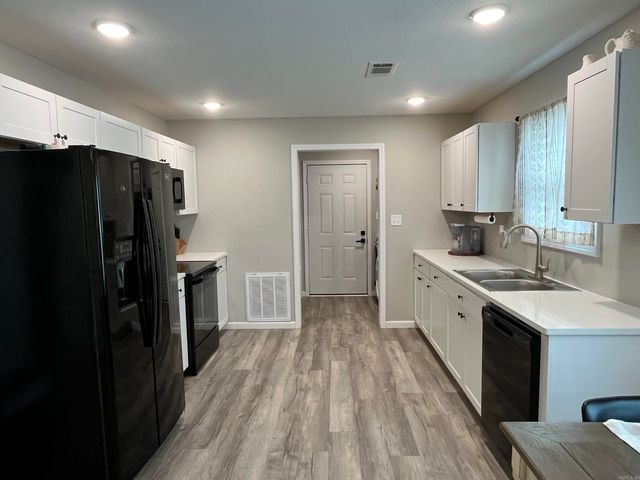 1733 Caddo Street, Arkadelphia, AR 71923