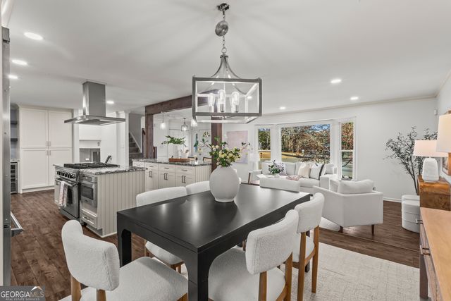 1106 Aurora Court, Dunwoody, GA 30338