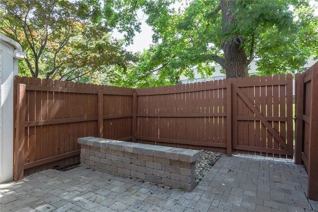 10553 Riley Street, Overland Park, KS 66213