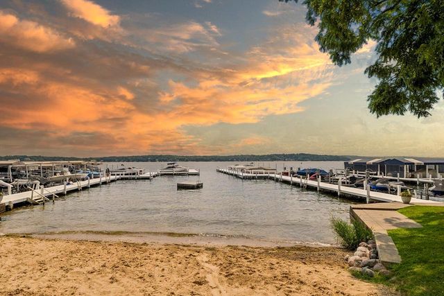 N2692 Forest DRIVE, Lake Geneva, WI 53147