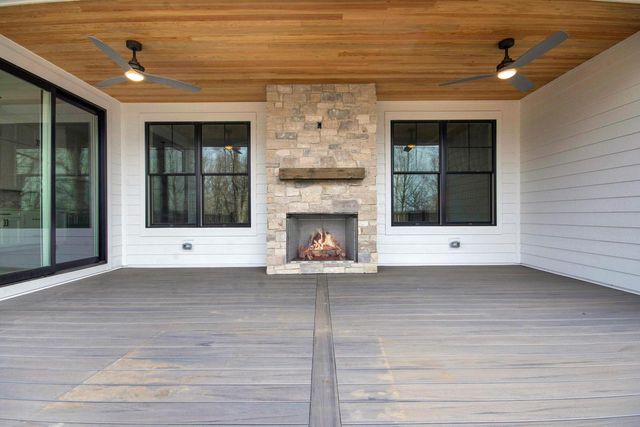N2692 Forest DRIVE, Lake Geneva, WI 53147